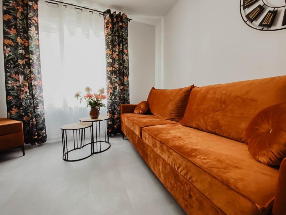 Cztery Pory Roku Appartement Wiele Buitenkant foto