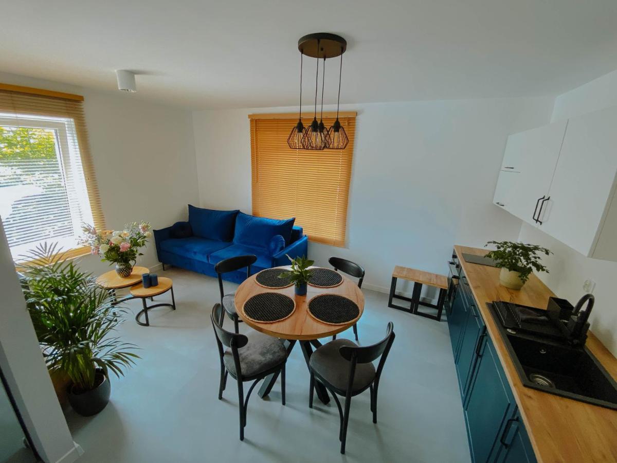 Cztery Pory Roku Appartement Wiele Buitenkant foto