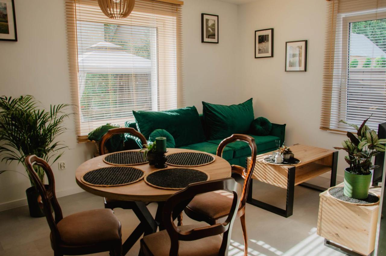 Cztery Pory Roku Appartement Wiele Buitenkant foto