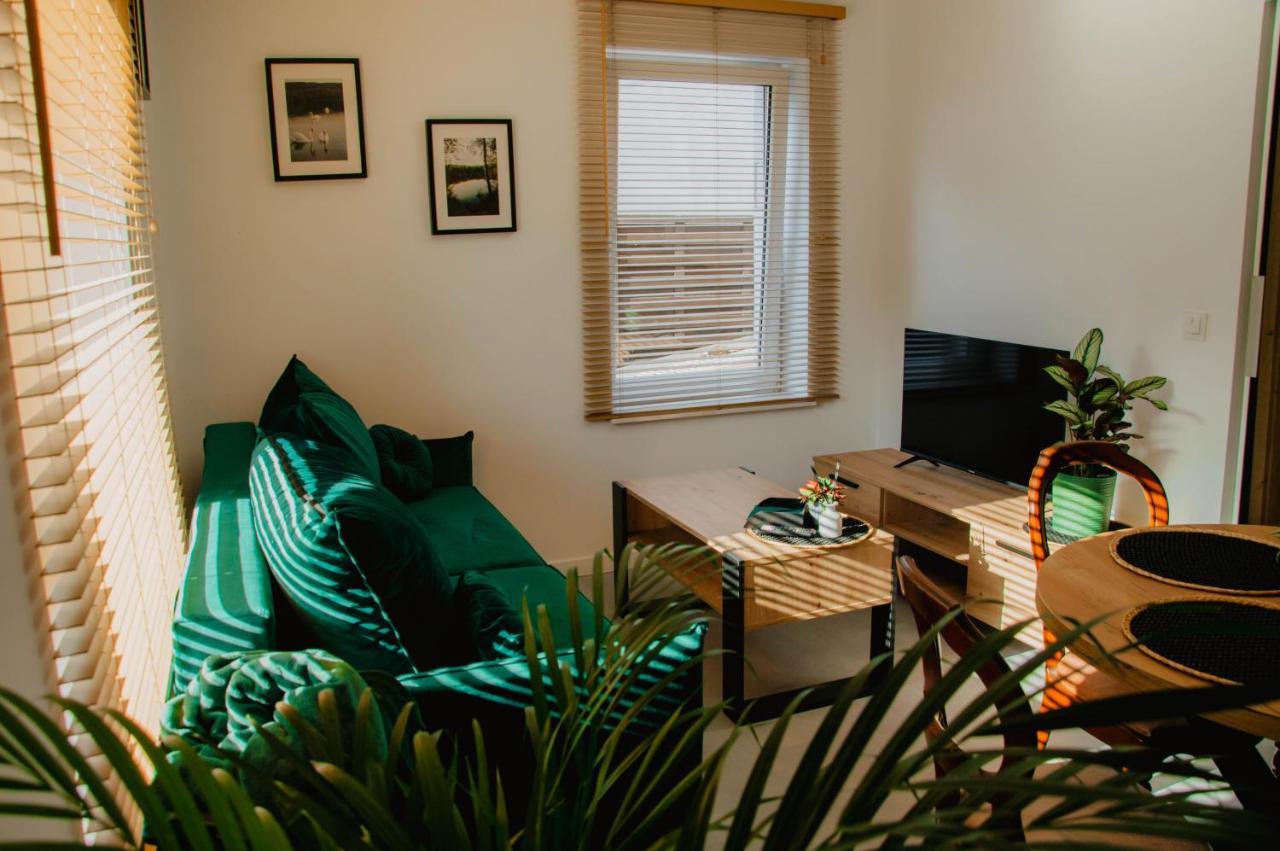 Cztery Pory Roku Appartement Wiele Buitenkant foto