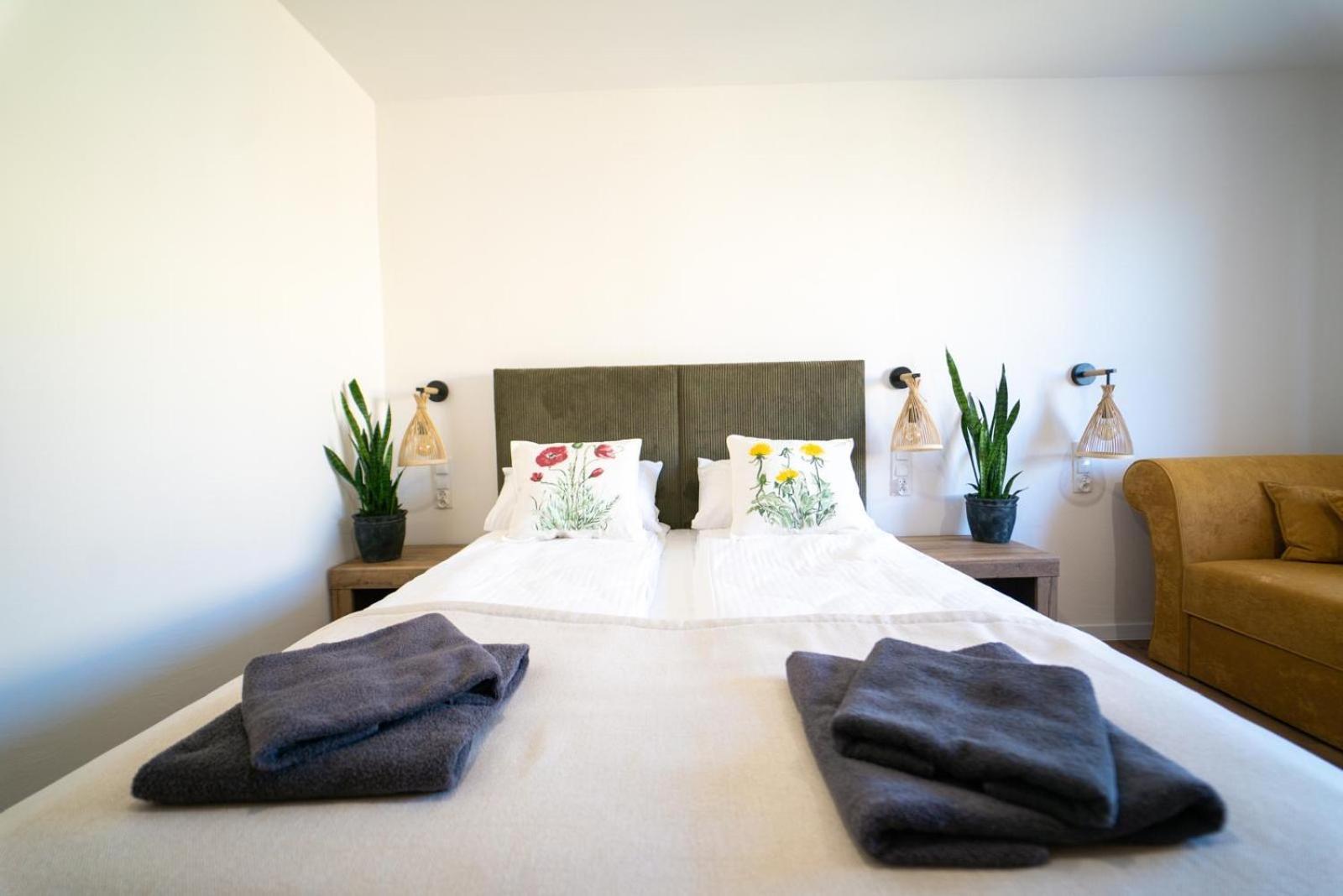 Cztery Pory Roku Appartement Wiele Buitenkant foto