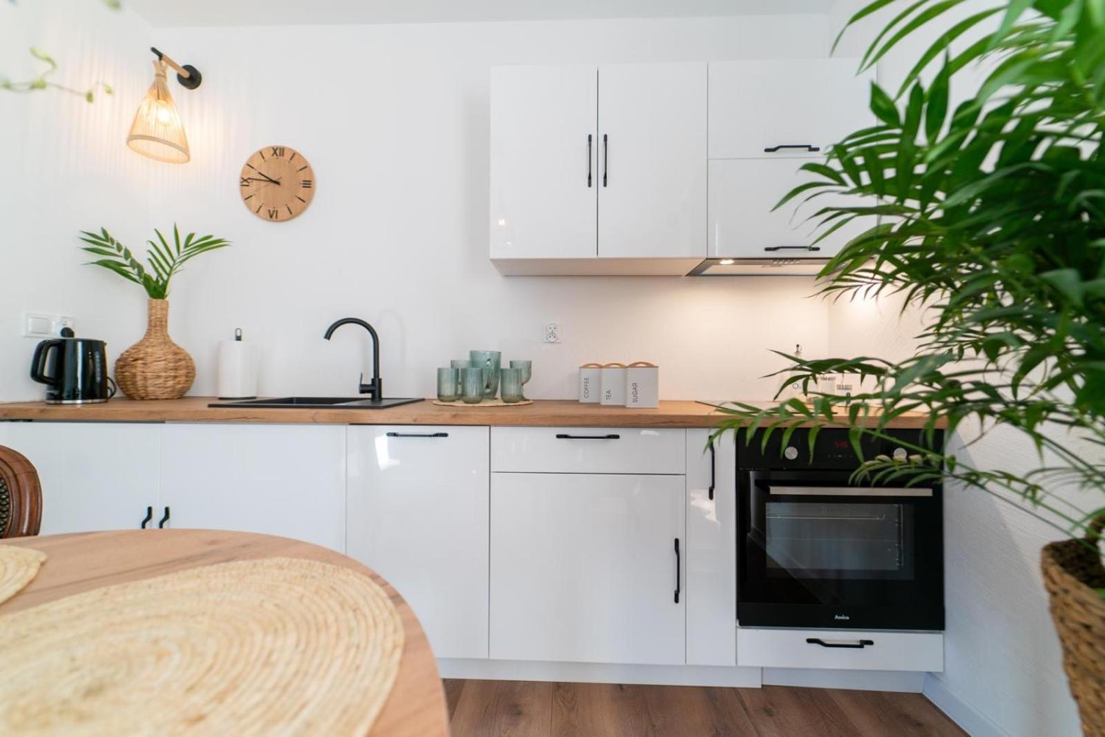 Cztery Pory Roku Appartement Wiele Buitenkant foto