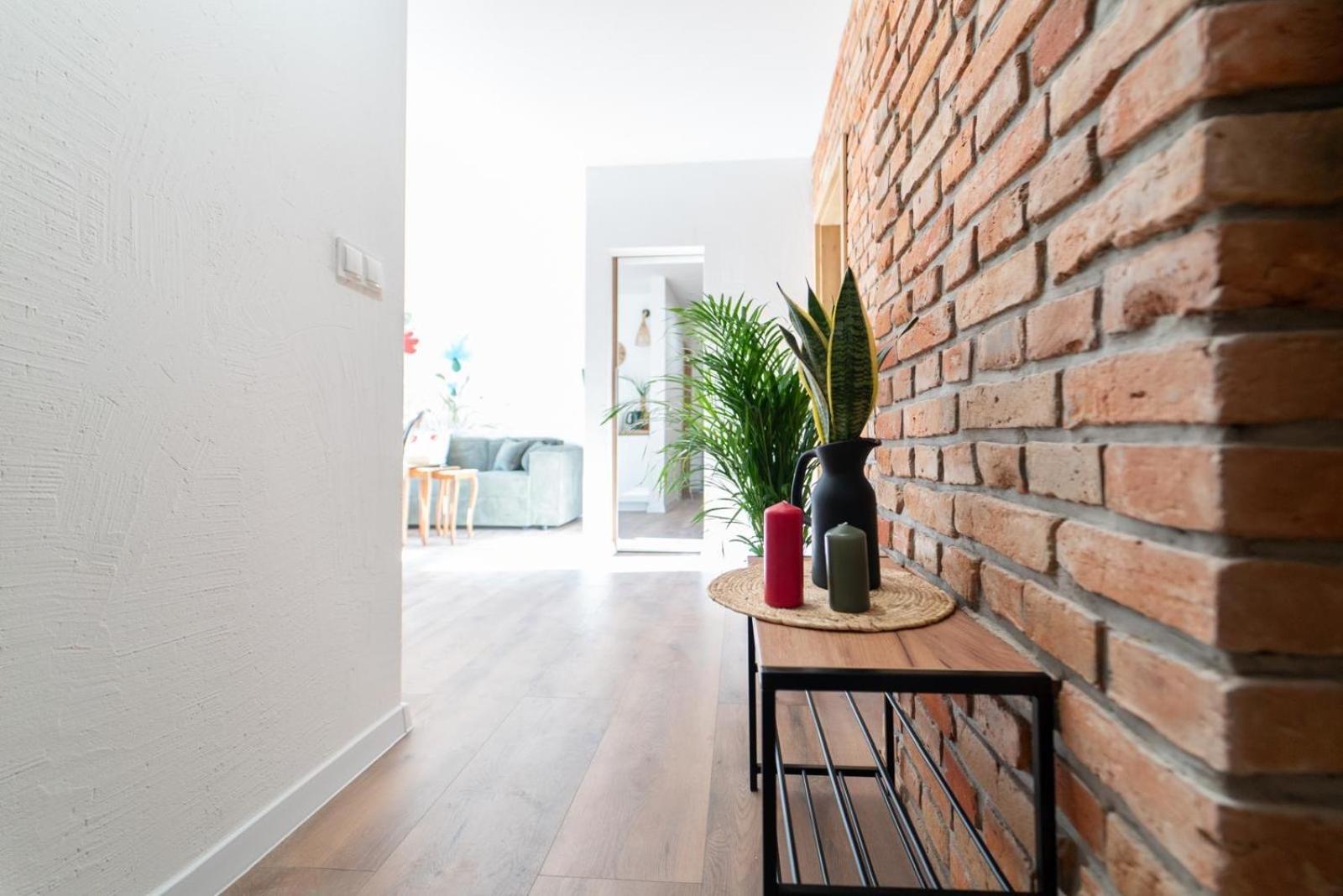 Cztery Pory Roku Appartement Wiele Buitenkant foto