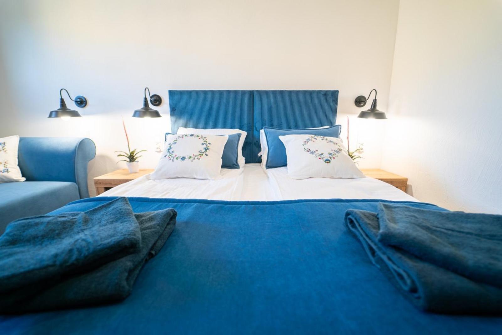 Cztery Pory Roku Appartement Wiele Buitenkant foto