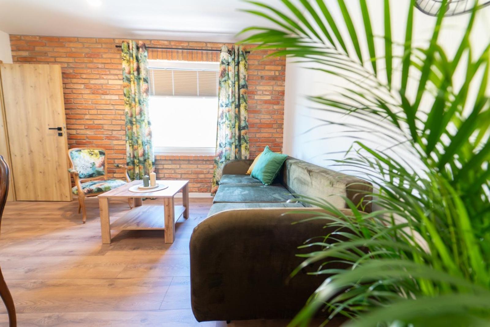 Cztery Pory Roku Appartement Wiele Buitenkant foto